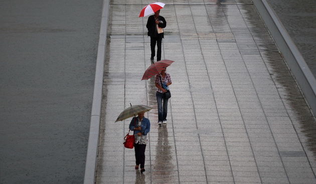 Zadar, 130912. 
Obilna kisa koja je pala na zadarskom podrucju stvorila je poteskoce u prometu, a poplavljeni su i mnogi podrumi. Palo je 74 litre kise po metru cetvornom. 
Foto: Jure Miskovic / CROPIX