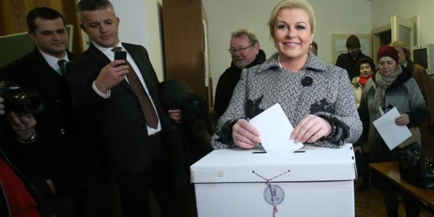 Zagreb – Kolinda Grabar Kitarovic, kandidatkinja za predsjednicu Republike Hrvatske glasala je na predsjdnickim izborima. Photo: Sanjin Strukic/PIXSELL Zagreb – Kolinda Grabar Kitarovic, kandidatkinja za predsjednicu Republike Hrvatske glasala je na predsjdnickim izborima. Photo: Sanjin Strukic/PIXSELL