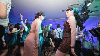 Maturalna večer Ekonomske škole (foto:Saša Čuka) Maturalna večer Ekonomske škole (foto:Saša Čuka)