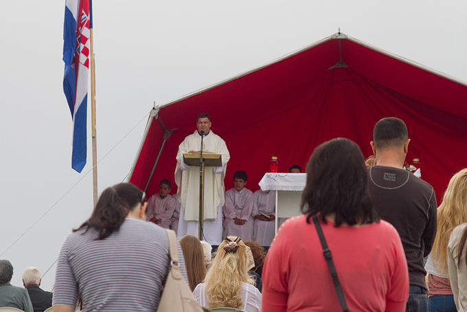 Svečana misa na Petrini i blagoslov bibinjskog polja Svečana misa na Petrini i blagoslov bibinjskog polja