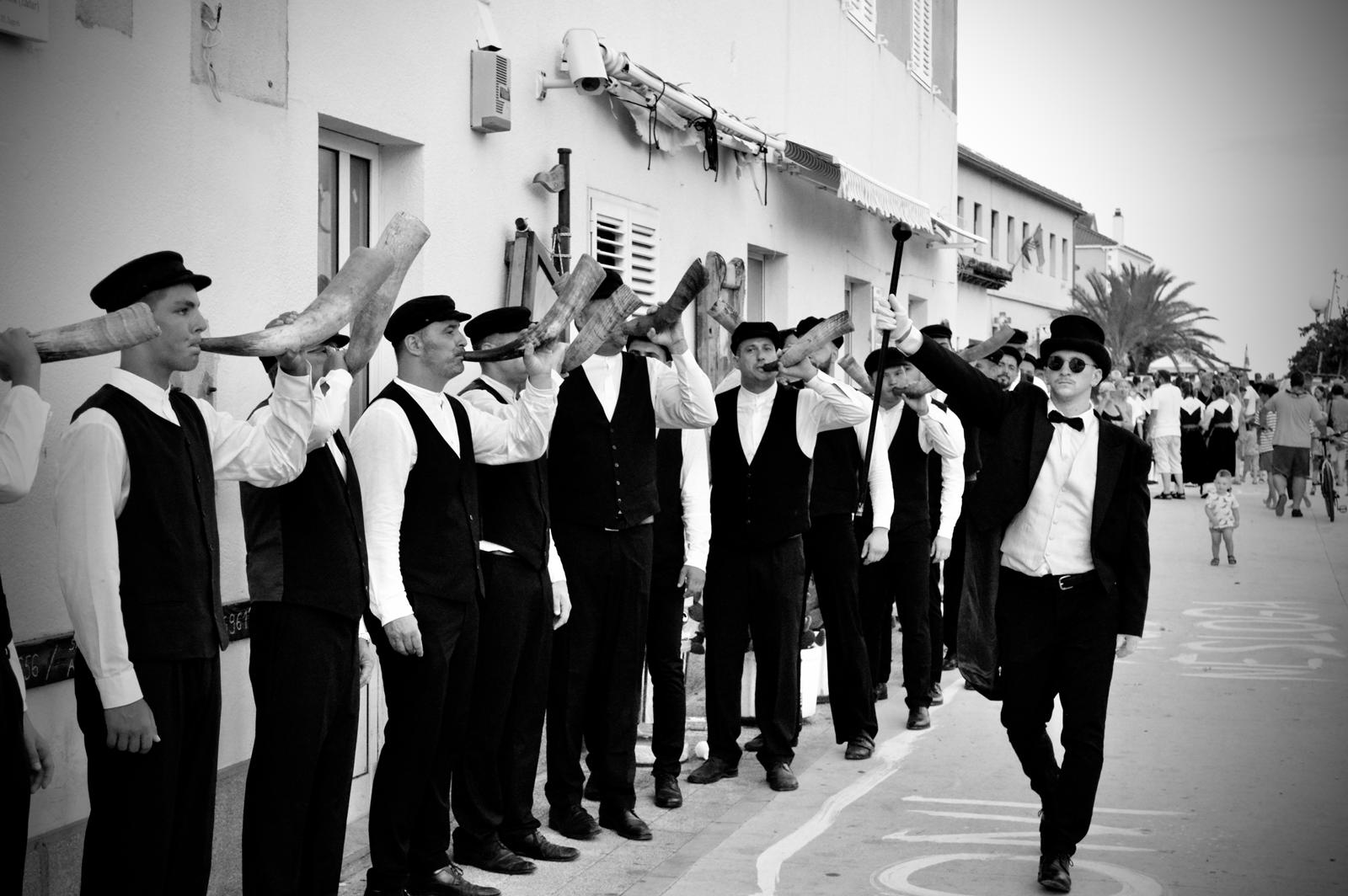 Tovareća Mužika Sali Tovareća Mužika Sali