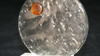 Split, 190313.
MKC Split. 
Poceo je sedmi Pricigin, splitski festival pricanja prica. 
Dodjela cetvrte PriceSTI,  nagrade za najbolju javnu pricu 2012. godine.
Na fotografiji: plaketa nagrade.
Foto: Vojko Basic / CROPIX