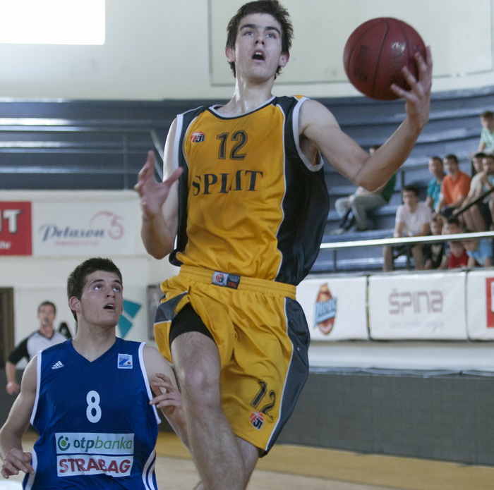 Split, 110513.
Kosarkaska dvorana Gripe.
Polufinalna utakmica Prvenstva Hrvatske za juniore izmedju Splita i Zadra.
Na fotografiji: Ivan Bender.
Foto: Vojko Basic / CROPIX