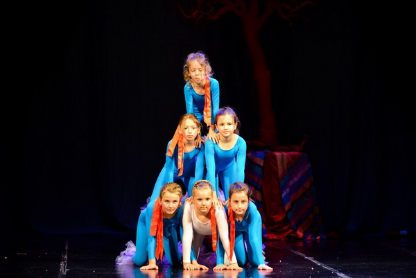 Circo Art u HNK Zadar izveo predstavu “Povratak u prirodu”