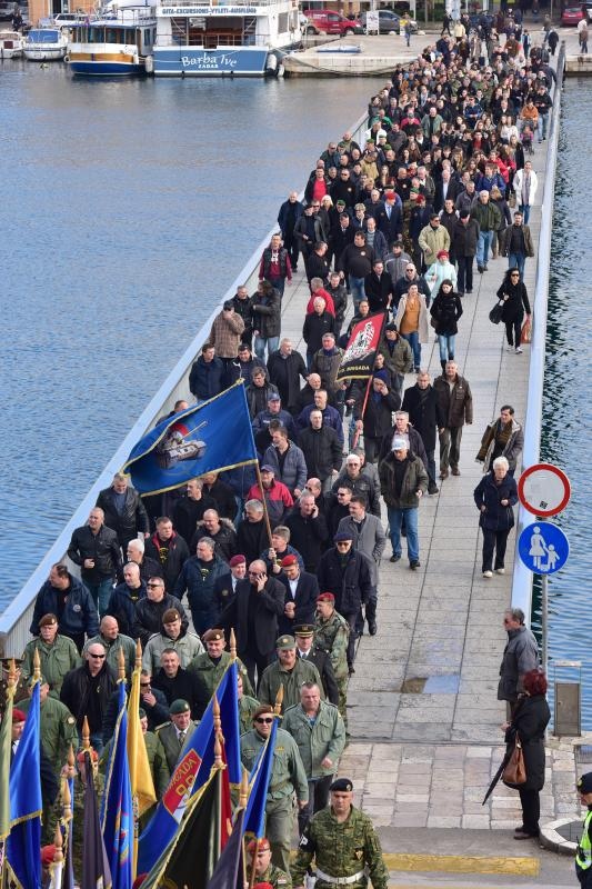 Svecanim postrojavanjem i mimohodom kroz grad postrojbi sudionica obiljezena je 22. obljetnica vojno-redarstvene akcije Maslenica. Photo: Dino Stanin/PIXSELL Svecanim postrojavanjem i mimohodom kroz grad postrojbi sudionica obiljezena je 22. obljetnica vojno-redarstvene akcije Maslenica. Photo: Dino Stanin/PIXSELL