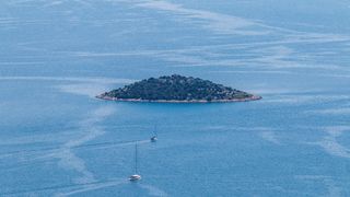 Izlet do Dugog otoka – planinarenje do Orljaka i posjet Velom Ratu