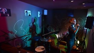 Večer poezije – Riječi iznad svega i Balboa band u Backstage baru