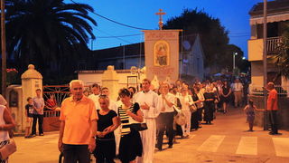 Proslava blagdana Velike Gospe: središnja večernja misa i procesija ulicama Belafuže Proslava blagdana Velike Gospe: središnja večernja misa i procesija ulicama Belafuže