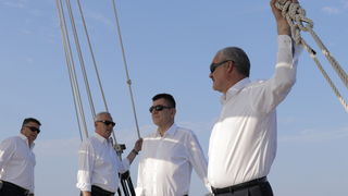 Kod otoka Prvića snimljen spot za pjesmu “Plovim” Tomislava Bralića i klape Intrade!