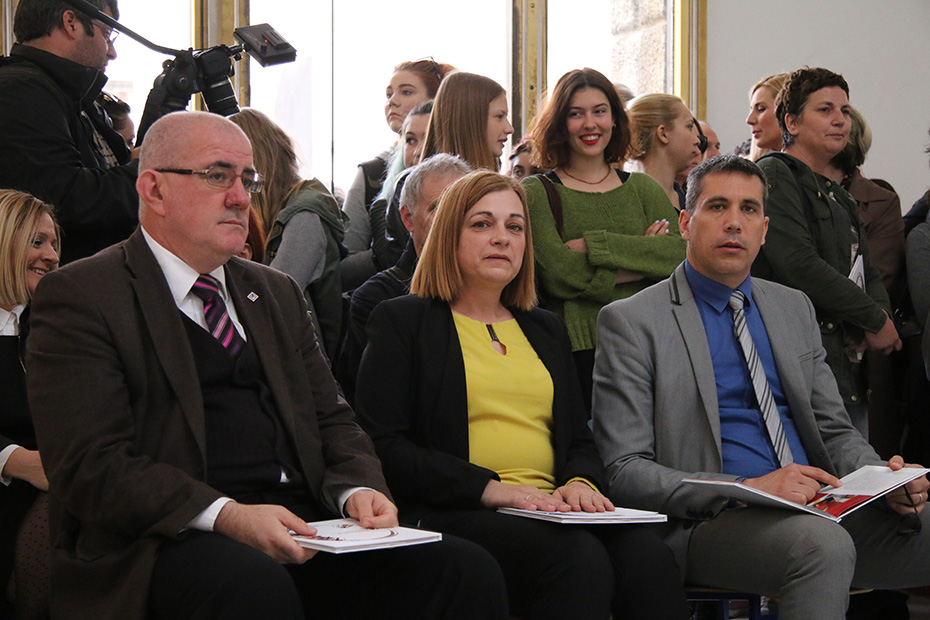 Image 432651 (auto) Image 432651 (auto)