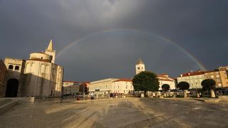 11.09.2014., Zadar – Kisni je dan na nekoliko minuta uljepsala duga koja se pojavila nad gradom. Photo: Filip Brala/PIXSELL