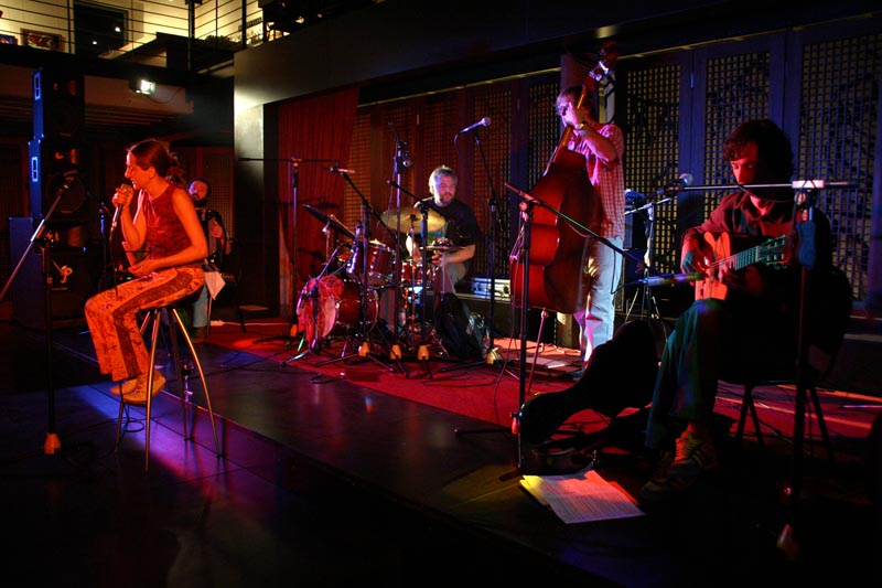 Image 1208825 (auto)