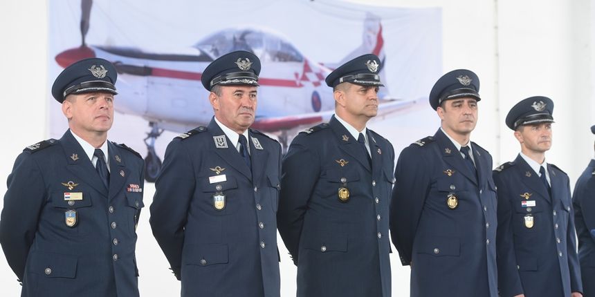 Primopredaja dužnosti zapovjednika 93. zrakoplovne baze HRZ i PZO Primopredaja dužnosti zapovjednika 93. zrakoplovne baze HRZ i PZO