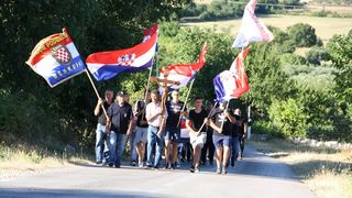 Koracima nade u istinu