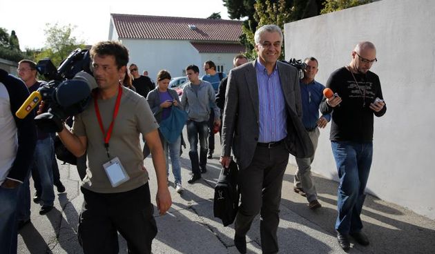 Danas je nakon ispitivanja u Zagrebu u stan u zadarskim Arbanasima od strane policije doveden bivši državni tajnik Zdravko Livaković kako bi se uz njegovu prisutnost i prisutnost njegova odvjetnika obavila pretraga stana. Pretpostavlja se da se istražuje