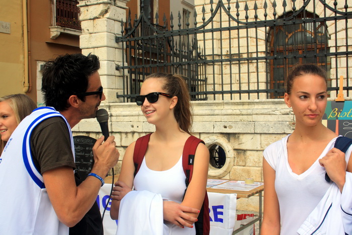 Narodni trg: Predstavljene košarakašice i košarkaši Zadra. foto: Mladen Malik