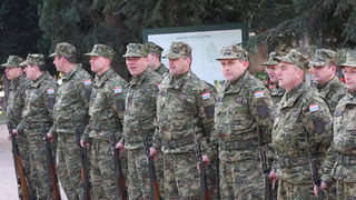 Polaganje vijenaca za poginule branitelje u VRA Maslenica, Foto: Saša Čuka