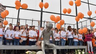 Šibenik: Puštanjem 53 balona obilježen rođendan Dražena Petrovića Šibenik: Puštanjem 53 balona obilježen rođendan Dražena Petrovića