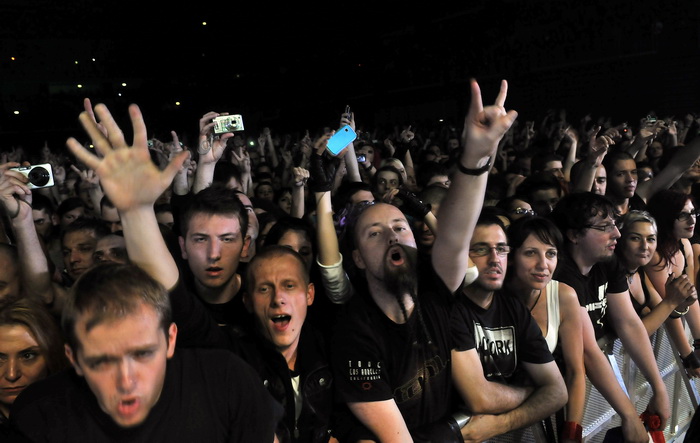 Zagreb, 081111.
Arena, koncert njemacke metal rock grupe Rammstein iz Berlina.
Na slici: publika.
Foto: Bruno Konjevic / CROPIX Zagreb, 081111.
Arena, koncert njemacke metal rock grupe Rammstein iz Berlina.
Na slici: publika.
Foto: Bruno Konjevic / CROPIX