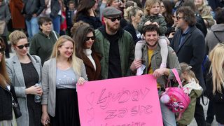 Prosvjed #spasime: Tomislavov trg u Zagrebu pun ljudi, došao i Plenković Prosvjed #spasime: Tomislavov trg u Zagrebu pun ljudi, došao i Plenković