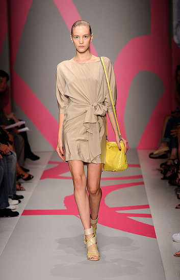 DKNY – Proljeće 2010. (foto: www.coutorture.com)