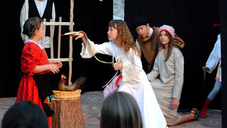 Polaznici dramsko lutkarske radionice Donatolina iz Kazališta lutaka Zadar gostovali su na ovogodišnjem Međunarodnom dječjem festivalu u Šibeniku sa predstavom “Šuma Striborova”, foto: Dino Bara Polaznici dramsko lutkarske radionice Donatolina iz Kazališta lutaka Zadar gostovali su na ovogodišnjem Međunarodnom dječjem festivalu u Šibeniku sa predstavom “Šuma Striborova”, foto: Dino Bara