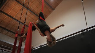 Arsenal: Xiomara Circo Art – ples na svili, Foto: Roberto Lerga Arsenal: Xiomara Circo Art – ples na svili, Foto: Roberto Lerga