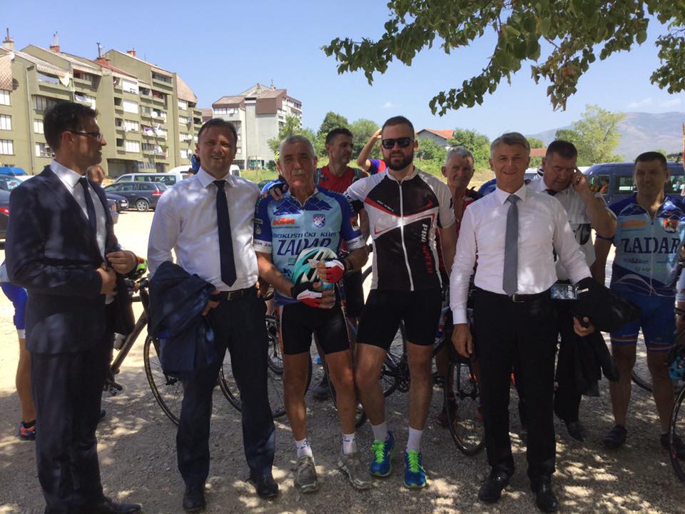 Državni vrh u Kninu pozdravio zadarske motoriste i bicikliste Državni vrh u Kninu pozdravio zadarske motoriste i bicikliste