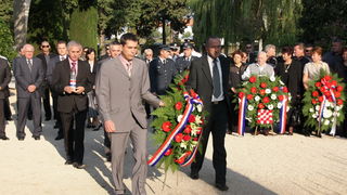 Image 1054147 (auto)