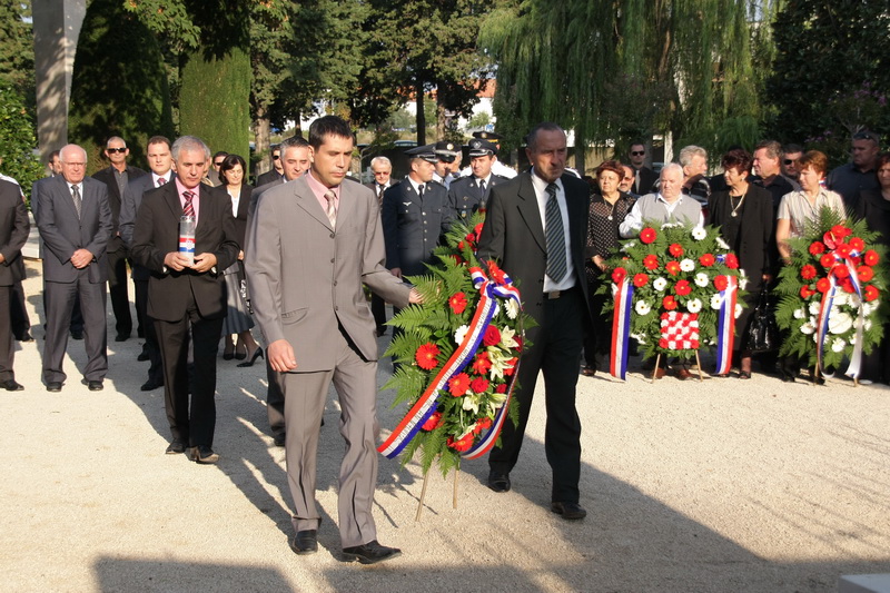 Image 1054147 (auto)