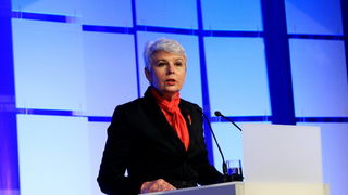 Rovinj, 220410.
Danas je u Rovinju otvorena Windays business konferencija, u organizaciji Microsoft Hrvatska i Jutarnjeg lista. Na otvorenje je dosla premijerka Jadranka Kosor.
Na fotografiji: Jadranka Kosor za govornicom.
Foto: Goran Sebelic / CROPIX