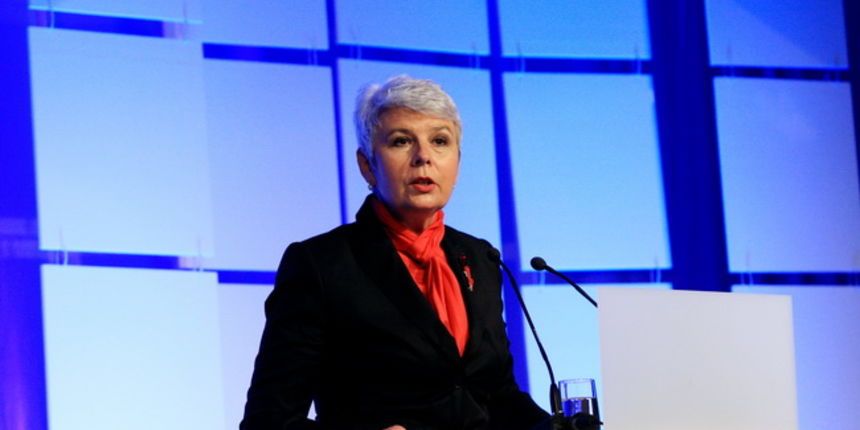 Rovinj, 220410.
Danas je u Rovinju otvorena Windays business konferencija, u organizaciji Microsoft Hrvatska i Jutarnjeg lista. Na otvorenje je dosla premijerka Jadranka Kosor.
Na fotografiji: Jadranka Kosor za govornicom.
Foto: Goran Sebelic / CROPIX