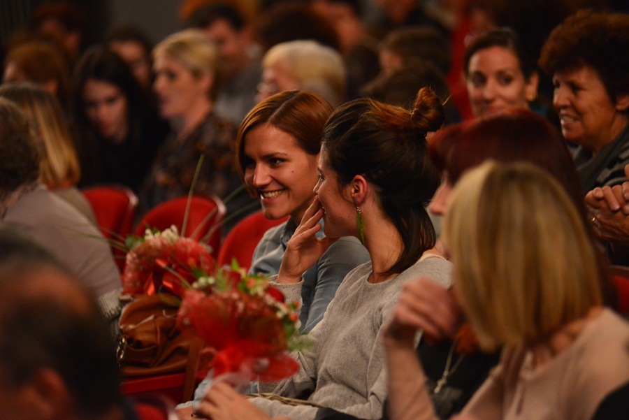 Premijera predstave “U sjeni” udruge “Igrajmo se” Premijera predstave “U sjeni” udruge “Igrajmo se”