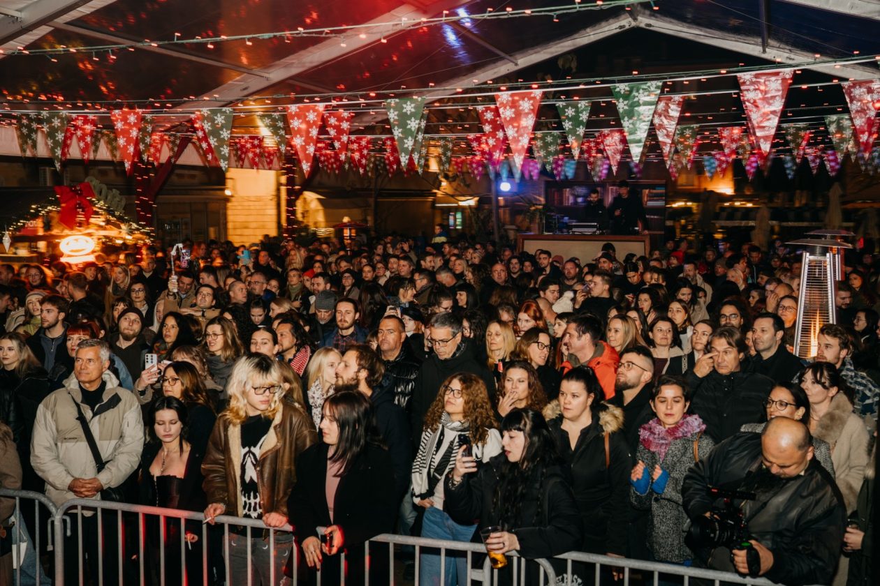 Nipplepeople @ Advent u Zadru – Božićni gramofon na Pijaci