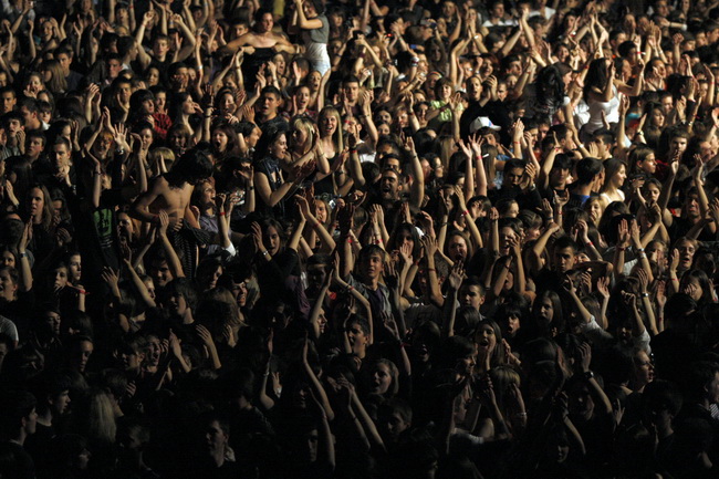 Zadar, 070510 
Koncert Zlatana Stipisica Gibonnija u kosarkaskoj dvorani Kresimira Cosica u Zadru.
Foto: Jure Miskovic / CROPIX