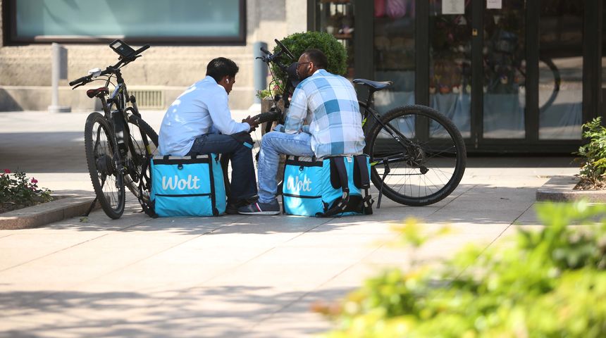 wolt, strani radnici, radnik, dostavljac