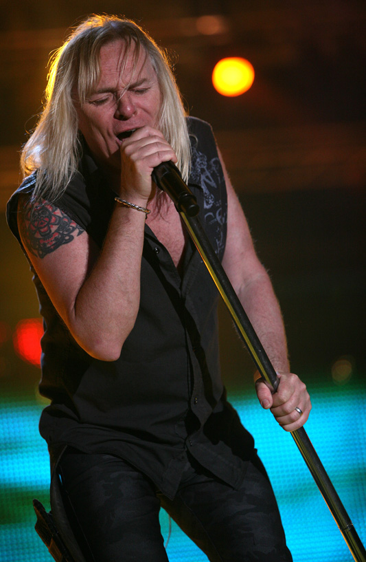 Slavonski Brod, 090509.
I druge veceri na Mega bikers susretima okupilo se oko 20 000 posjetitelja na plazi Poloj uz Savu. Zvjezde veceri bili su kultni britanski band Uriah Heep. Osim njih nastupili su Van Gogh, Opca opasnost, Hard time, trio ZZ Top, Off Slavonski Brod, 090509.
I druge veceri na Mega bikers susretima okupilo se oko 20 000 posjetitelja na plazi Poloj uz Savu. Zvjezde veceri bili su kultni britanski band Uriah Heep. Osim njih nastupili su Van Gogh, Opca opasnost, Hard time, trio ZZ Top, Off