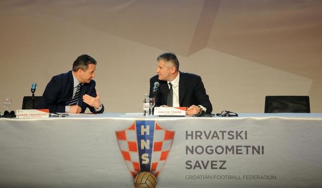 14.04.2014., Zagreb – Redovna izborna skupstina Hrvatskog nogometnog saveza u Hypo centru. Damir Vrbanovic, Davor Suker. Photo: Daniel Kasap/PIXSELL