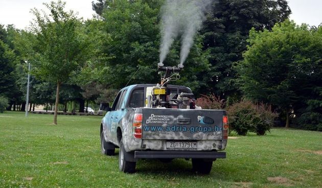 Zaprašivanje protiv komaraca. Photo: Damir Špehar/PIXSELL