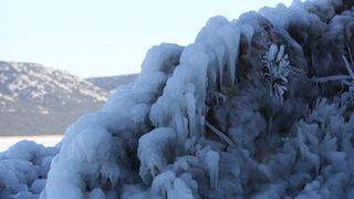 Šetnja po zaleđenom i bajkovitim Vranskim jezerom Šetnja po zaleđenom i bajkovitim Vranskim jezerom