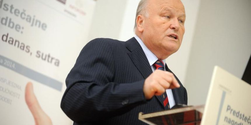 Linić najavio nove rezove, foto: pixsell.hr Linić najavio nove rezove, foto: pixsell.hr