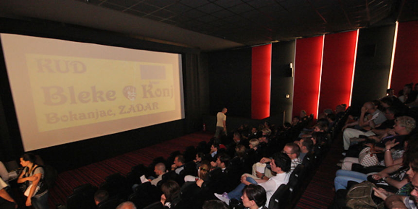 “Od bleke do konja” (foto:Saša Čuka) “Od bleke do konja” (foto:Saša Čuka)