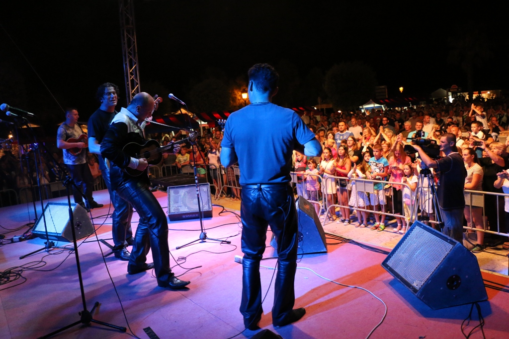 Virsko ljeto 2017: Gazde raspjevale i rasplesale Vir Virsko ljeto 2017: Gazde raspjevale i rasplesale Vir