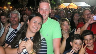 Virsko ljeto 2016: Tomislav Bralić i klapa Intrade oduševili 12 tisuća obožavatelja na virskoj rivi Virsko ljeto 2016: Tomislav Bralić i klapa Intrade oduševili 12 tisuća obožavatelja na virskoj rivi