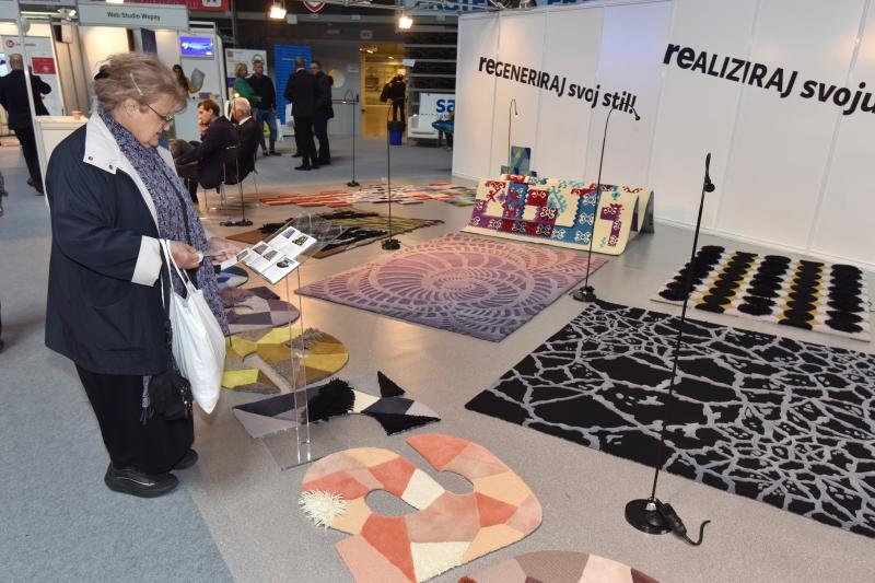 Image 380621 (auto) Image 380621 (auto)