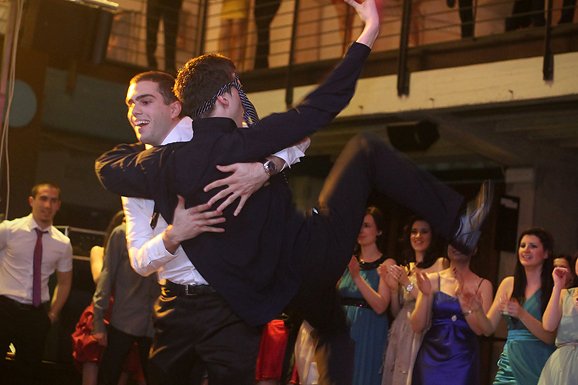 Maturalna večer Gimnazije Vladimira Nazora (foto:Saša Čuka) Maturalna večer Gimnazije Vladimira Nazora (foto:Saša Čuka)