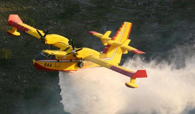 Canadair i Airtractor u akcijama gašenja požara, Foto: Dusko Jaramaz/PIXSELL