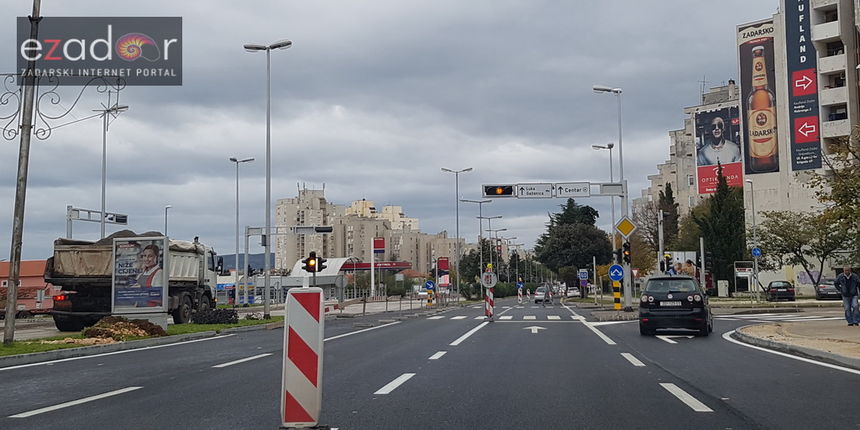 Bulevar Ante Starčevića. Započeli radovi na istočnoj traci, prometuje se dvosmjerno zapadnom trkom.