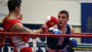 Zadar, 210413. Dvorana Kresimira Cosica. Prvenstvo Hrvatske u boksu. Na fotografiji Marko Calic (Pula, crveni) i Josip Bepo Filipi (Zlatna rukavica, plavi).Foto: Jure Miskovic / CROPIX Zadar, 210413. Dvorana Kresimira Cosica. Prvenstvo Hrvatske u boksu. Na fotografiji Marko Calic (Pula, crveni) i Josip Bepo Filipi (Zlatna rukavica, plavi).Foto: Jure Miskovic / CROPIX