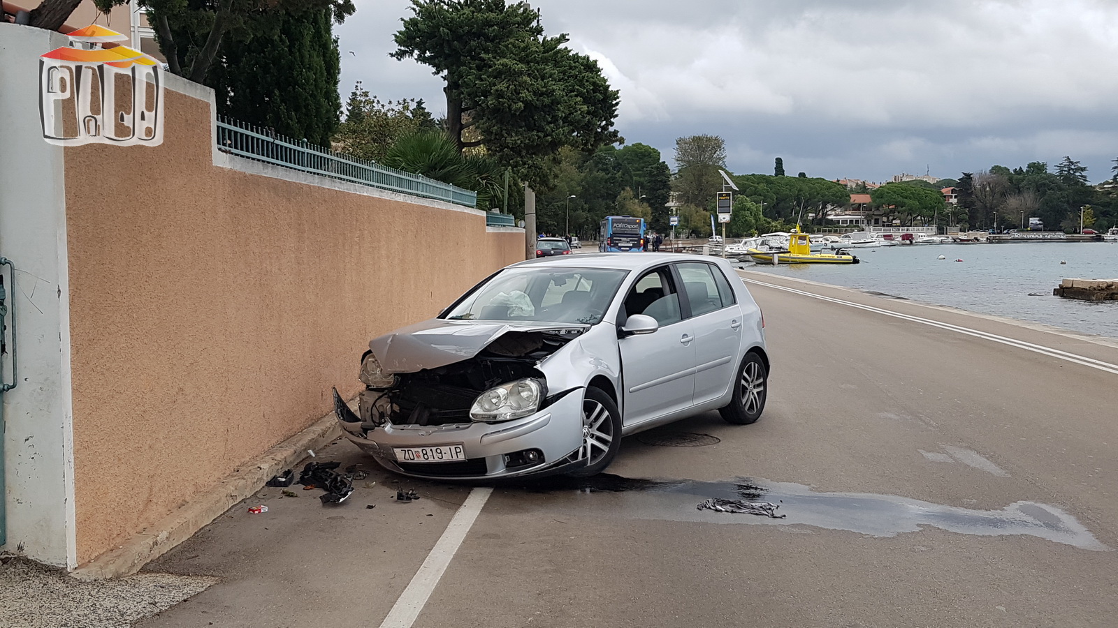 Golfom se izvrtio i zabio u zid na Obali kneza Trpimira